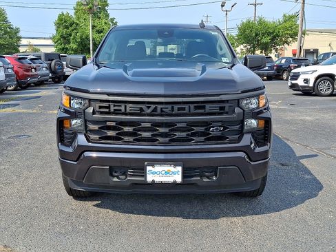 Used 2022 Chevrolet Silverado 1500 Custom w/ LPO, Dark Essentials Package AWD/4WD image 2