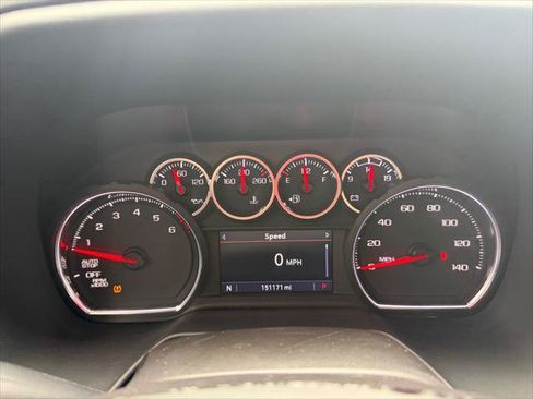 Used 2021 Chevrolet Suburban LT RWD image 29
