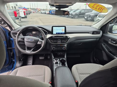 Certified 2022 Ford Escape SE image 17