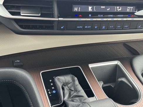 Certified 2023 Toyota Sienna XLE image 19