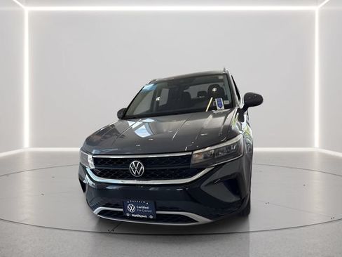 Used 2023 Volkswagen Taos SE AWD/4WD image 24