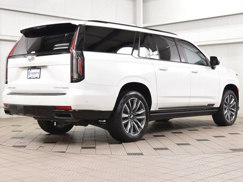 Used 2023 Cadillac Escalade ESV Sport Platinum w/ Heavy-Duty Trailer Package AWD/4WD image 8