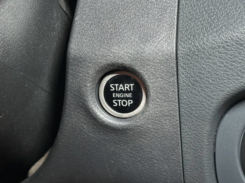 Used 2022 Nissan Frontier SV w/ Technology Package AWD/4WD image 27