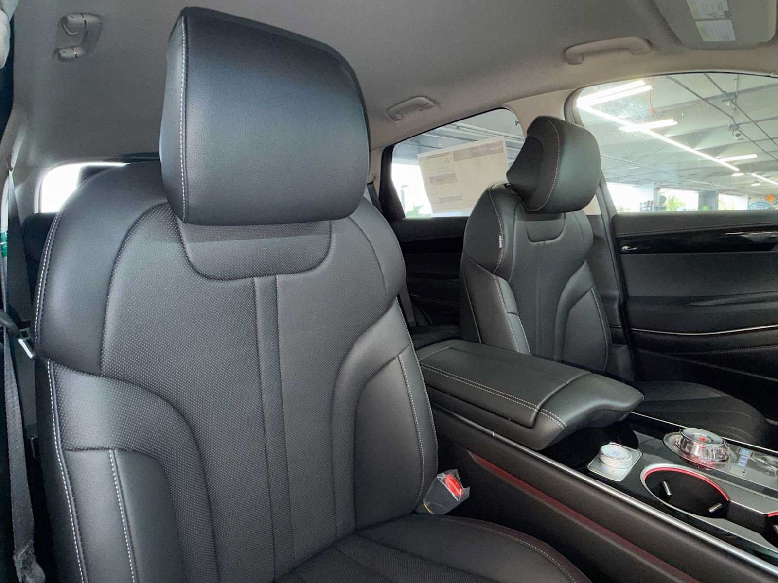 New 2026 Genesis GV80 2.5T RWD image 27