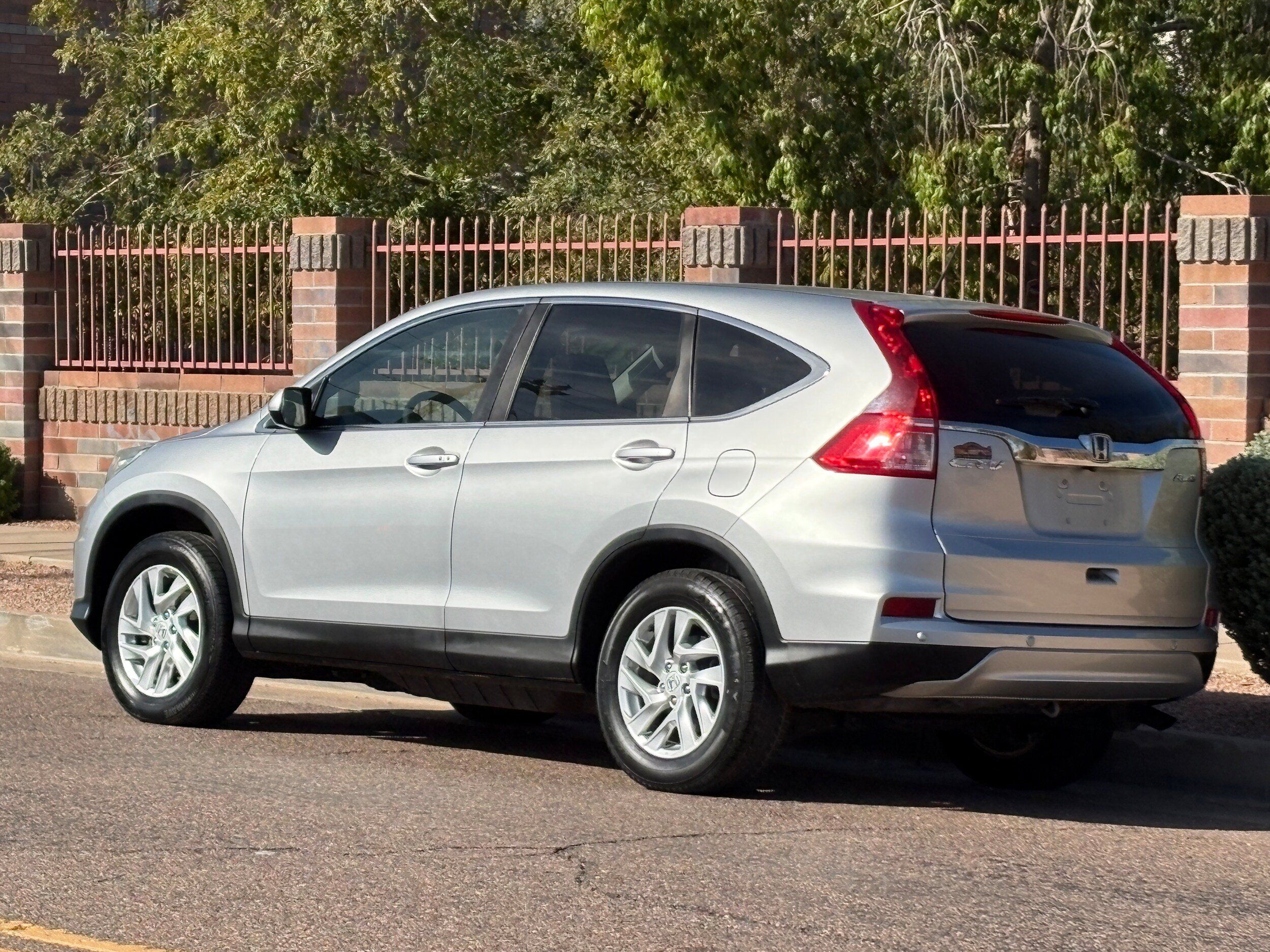 Used 2015 Honda CR-V EX image 4