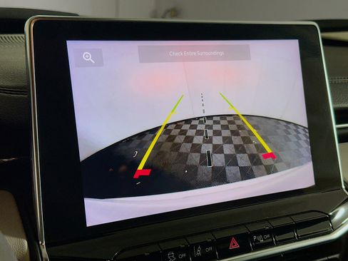 Used 2025 Jeep Compass Limited image 22