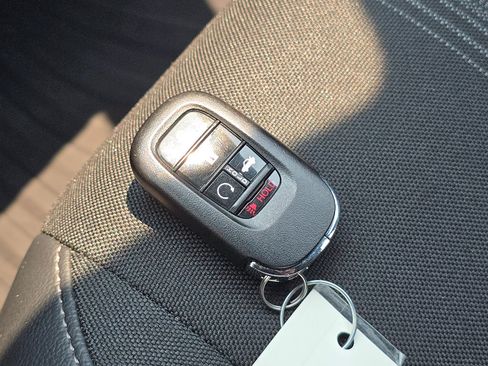 Used 2025 Honda Civic Sport image 39