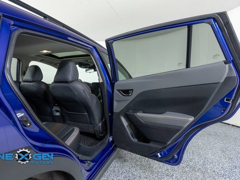 Used 2024 Subaru Crosstrek 2.5i Limited AWD/4WD image 33