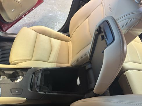 Used 2018 Cadillac XT5 Luxury w/ Driver Awareness Package FWD image 21