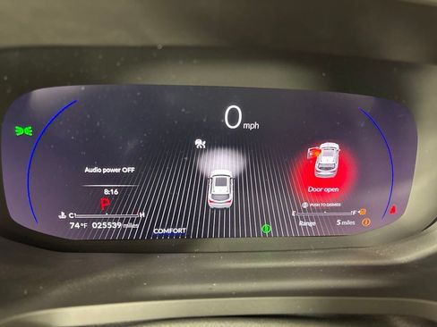 Certified 2025 Acura MDX w/ Technology Package FWD image 42