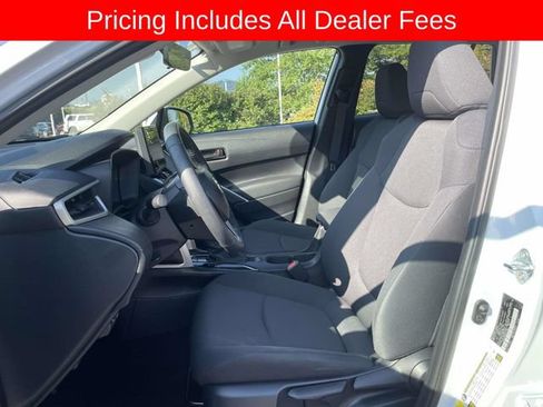 Used 2024 Toyota Corolla Cross LE FWD image 20