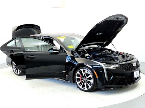 Used 2022 Cadillac CT4 V Blackwing w/ Technology Package image 12