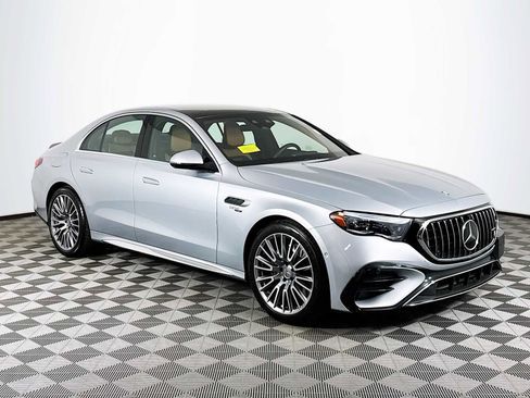 Used 2025 Mercedes-Benz E 53 AMG e 4MATIC Sedan image 3
