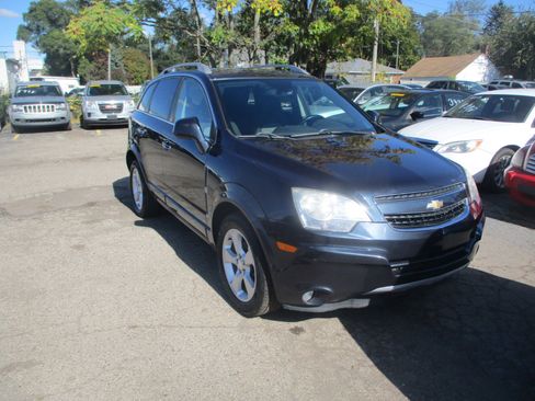 Used 2014 Chevrolet Captiva Sport LT image 1