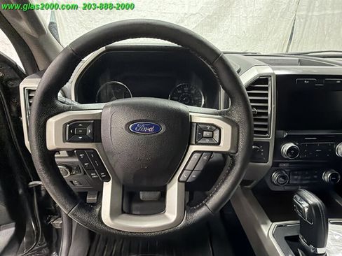 Used 2015 Ford F150 Lariat w/ Equipment Group 502A Luxury AWD/4WD image 4