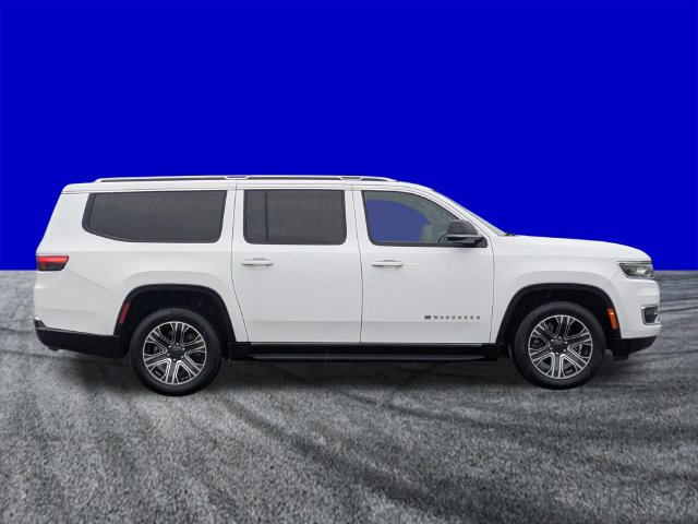 Used 2024 Jeep Wagoneer L Series II AWD/4WD image 3
