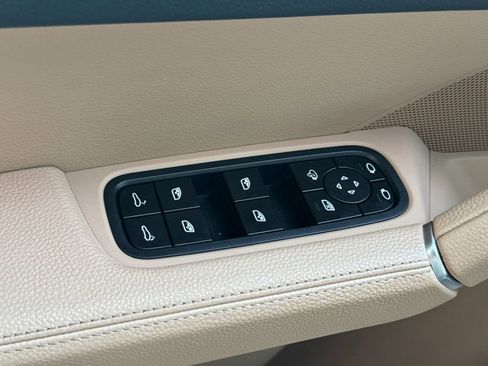 Certified 2022 Porsche Cayenne Coupe image 13