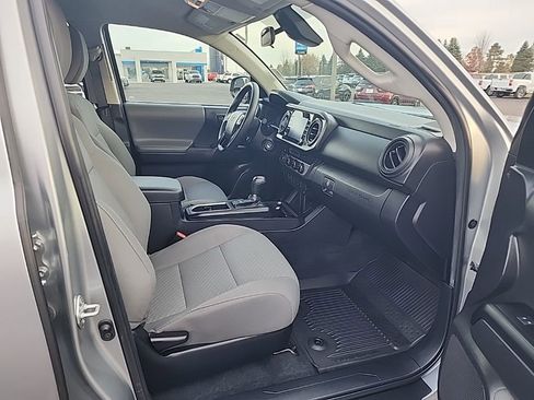 Used 2022 Toyota Tacoma SR image 14