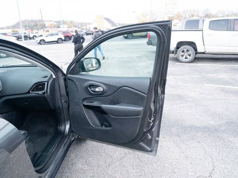 Certified 2023 Jeep Cherokee Altitude Lux w/ Lux Elite Package image 13