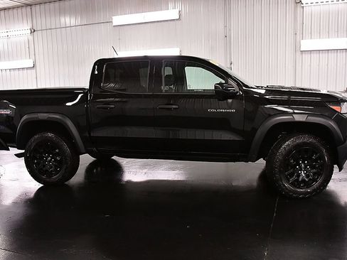 Used 2024 Chevrolet Colorado Trail Boss w/ Technology Package AWD/4WD image 9