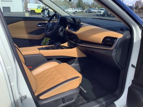 Used 2023 Nissan Rogue Platinum w/ Platinum Premium Package image 34