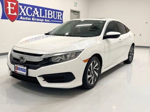 Used 2018 Honda Civic EX image 5
