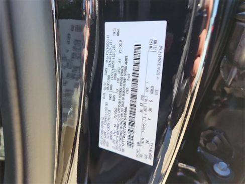 Used 2021 Ford F250 Platinum w/ FX4 Off-Road Package image 33