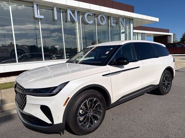 Used 2024 Lincoln Nautilus Premier AWD/4WD image 1