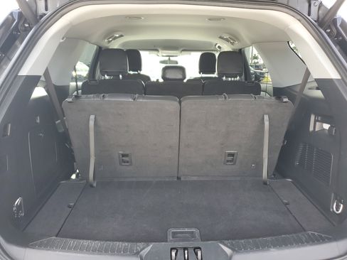 Used 2023 Ford Explorer XLT w/ Equipment Group 202A image 15