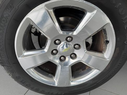 Used 2020 Chevrolet Suburban LT image 39