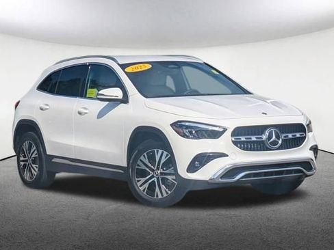 Used 2025 Mercedes-Benz GLA 250 4MATIC image 2