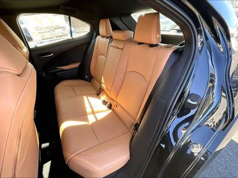 New 2026 Lexus UX 300h AWD image 10