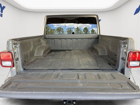 Used 2021 Jeep Gladiator Rubicon w/ Trailer Tow Package AWD/4WD image 15