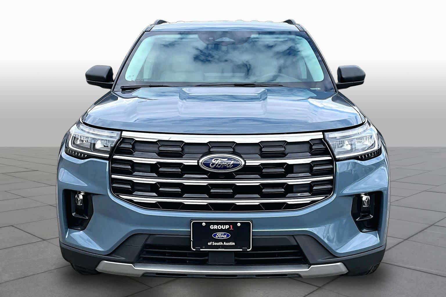 Used 2025 Ford Explorer Active w/ Active Comfort Package RWD image 5