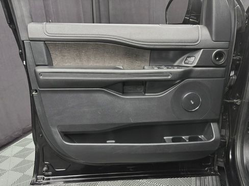 Used 2020 Ford Expedition Max Limited AWD/4WD image 24