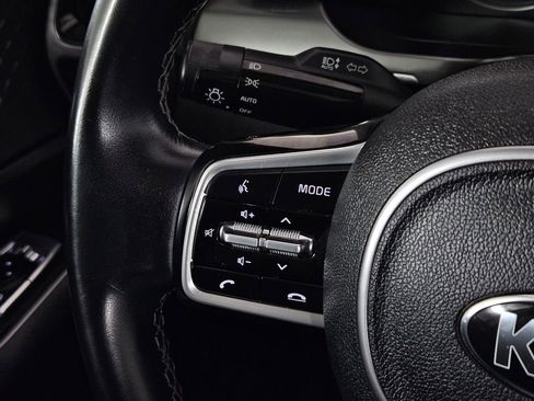 Used 2021 Kia Sorento S w/ Panoramic Sunroof Package image 19