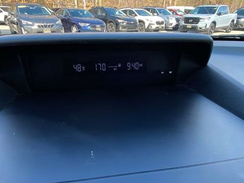 Used 2022 Subaru Forester Premium image 25