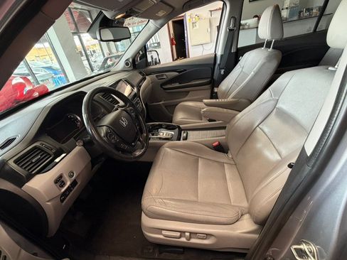Used 2018 Honda Pilot Elite image 26