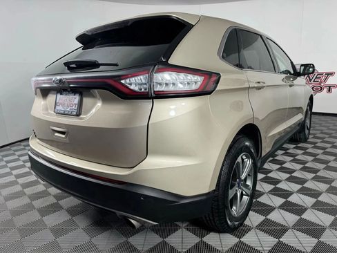 Used 2018 Ford Edge Titanium w/ Technology Package AWD/4WD image 28
