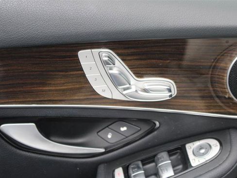 Used 2018 Mercedes-Benz GLC 300 image 14