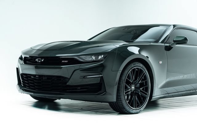 Used 2020 Chevrolet Camaro SS RWD image 10