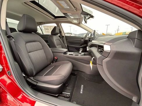 New 2025 Nissan Altima 2.5 SV w/ SV Special Edition Package image 30