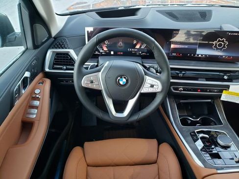 New 2026 BMW X7 xDrive40i w/ Premium Package image 17