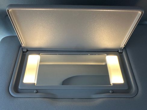 New 2026 Ford Expedition Active image 40