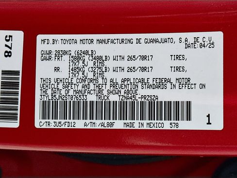 Used 2025 Toyota Tacoma TRD Off-Road image 12