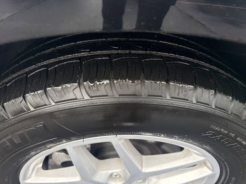 Used 2024 Ford Edge SEL image 14