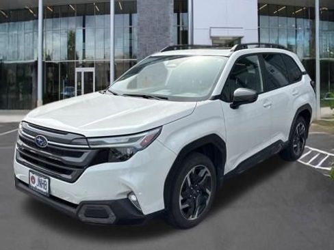 Used 2025 Subaru Forester Limited w/ Popular Package #1 AWD/4WD image 5