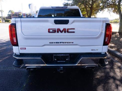 Used 2022 GMC Sierra 1500 SLT w/ SLT Premium Package image 4