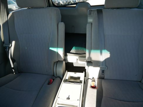 Used 2011 Toyota Highlander 2WD w/ Cold Weather Pkg image 13