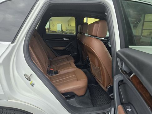 Used 2019 Audi Q5 2.0T Premium Plus w/ Premium Plus Package image 12
